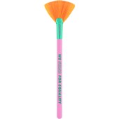 Catrice - Pinsel - C01 We Stand for Equality Highlighter Brush