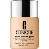Clinique - Foundation - Even Better Glow Light Reflecting Makeup SPF 15