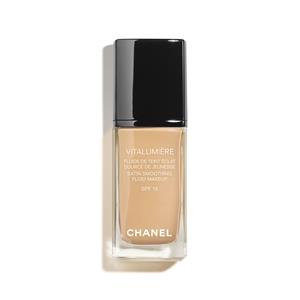CHANEL - TEINT GRUNDIERUNG - Seidiges Fluid-Makeup für ein strahlendes Aussehen - SPF 15 VITALUMIÈRE