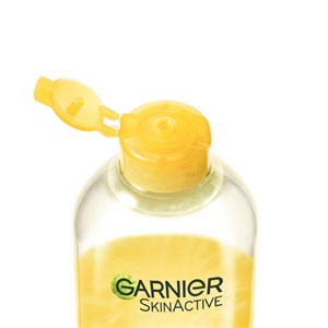 Reinigung Mizellen Reinigungswasser All-in-1 mit Vitamin C von GARNIER ❤️  online kaufen | parfumdreams