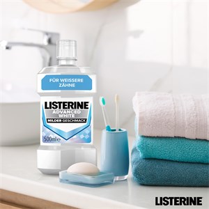 LISTERINE® Advanced White Mouthwash