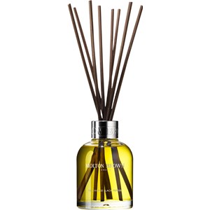 Molton Brown Collection Re-Charge Black Pepper Aroma Reeds 150 Ml