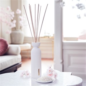 The Ritual Of Sakura Fragrance Sticks von Rituals ❤️ online