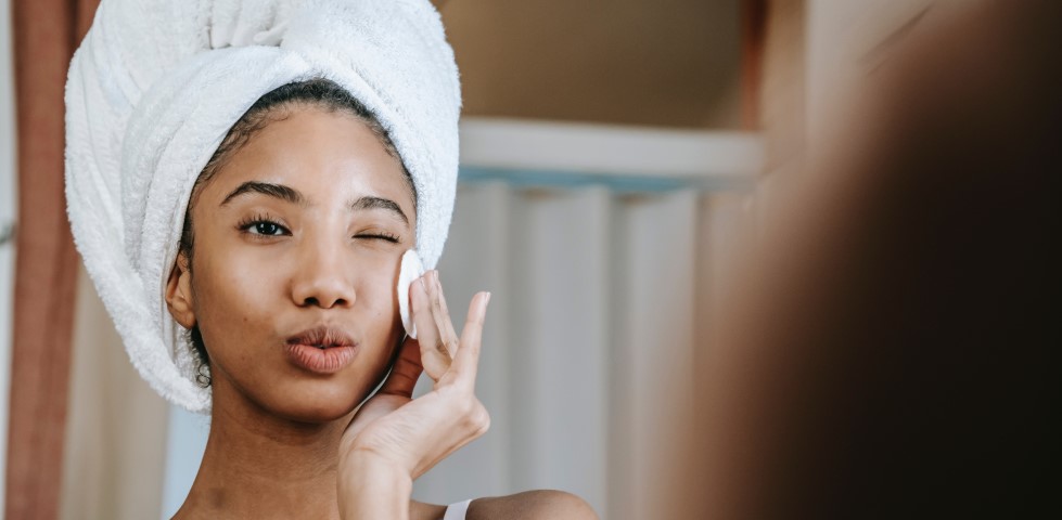 Removing make-up: the perfect make-up removal routine in six steps